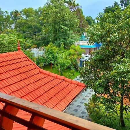 Telma Beach Homestay Mararikulam Ngoại thất bức ảnh