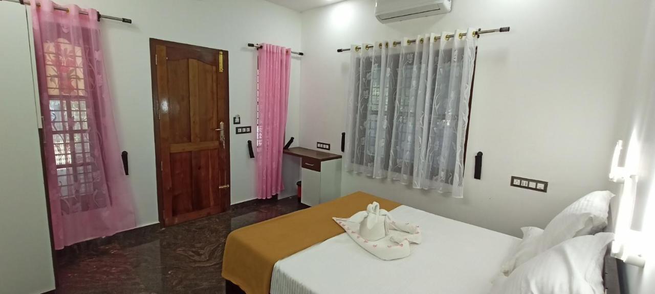 Telma Beach Homestay Mararikulam Ngoại thất bức ảnh